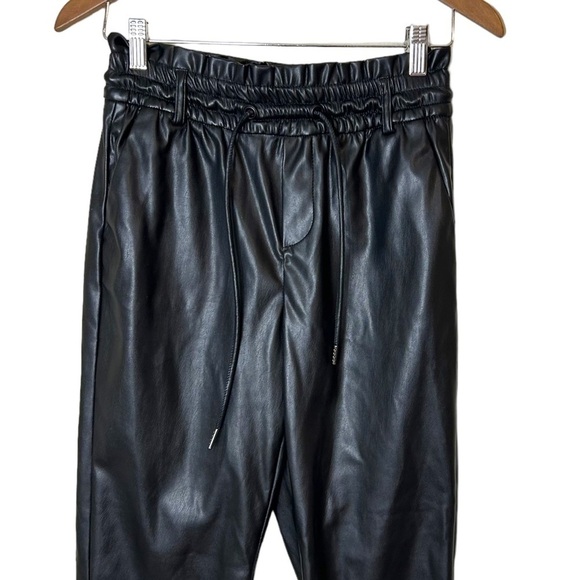 VERO Moda VM Eva High Rise Paperbag Faux Leather Pants - Picture 2 of 12